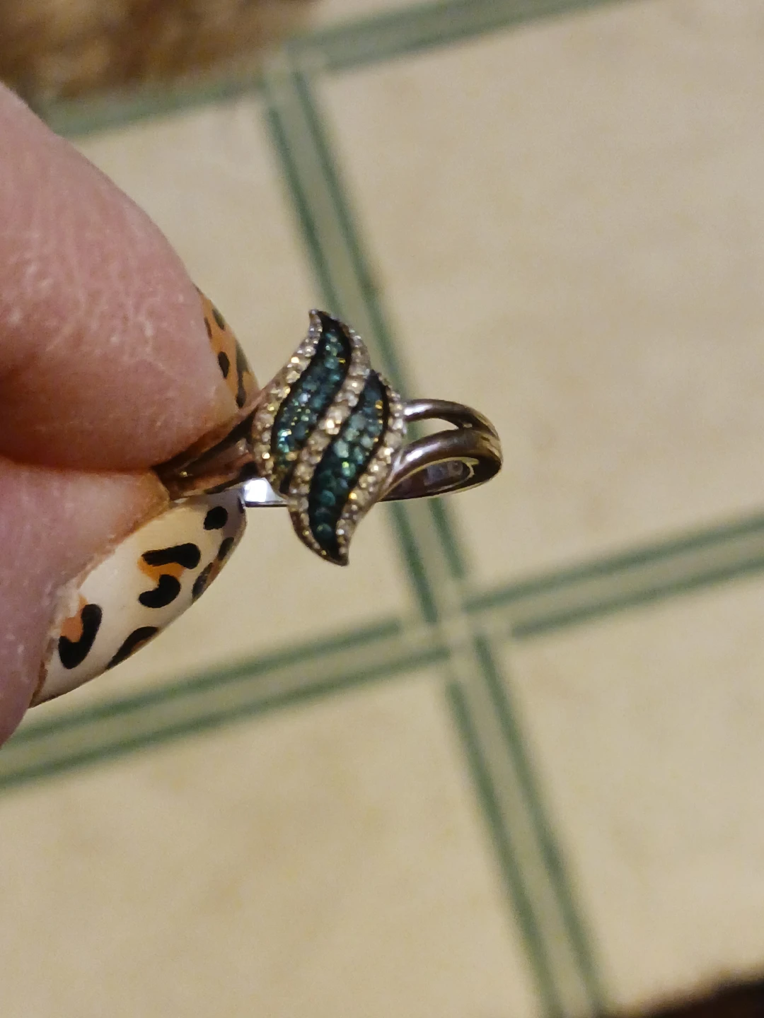 Blue & White Diamond Chip Ring
