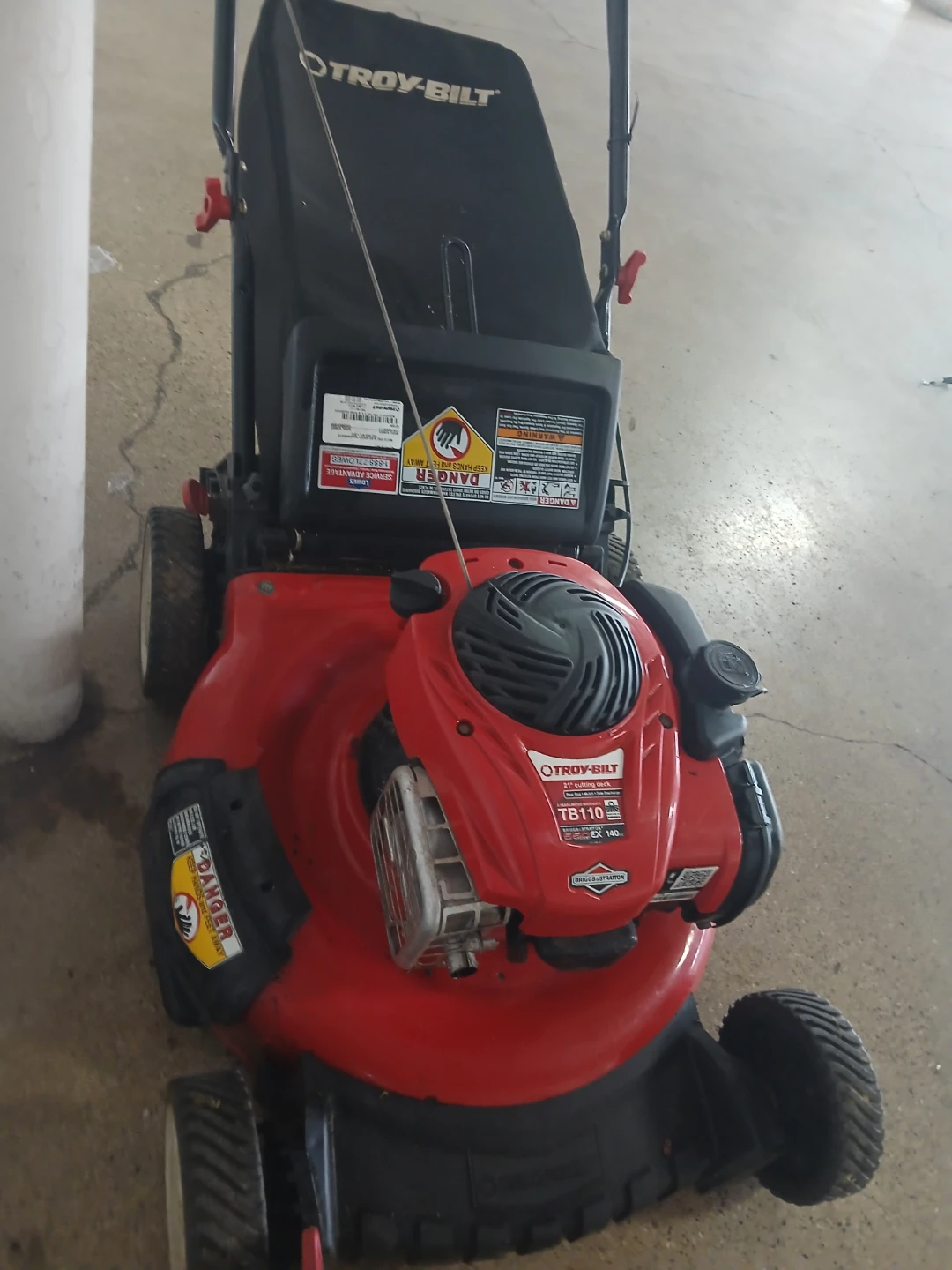 Lown mower exelen condition - photo 3