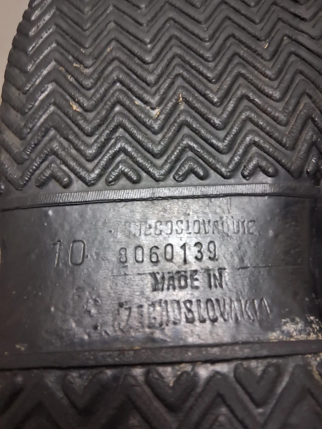 Vintage & Classic Black Rubber Boots Size 10 - photo 4