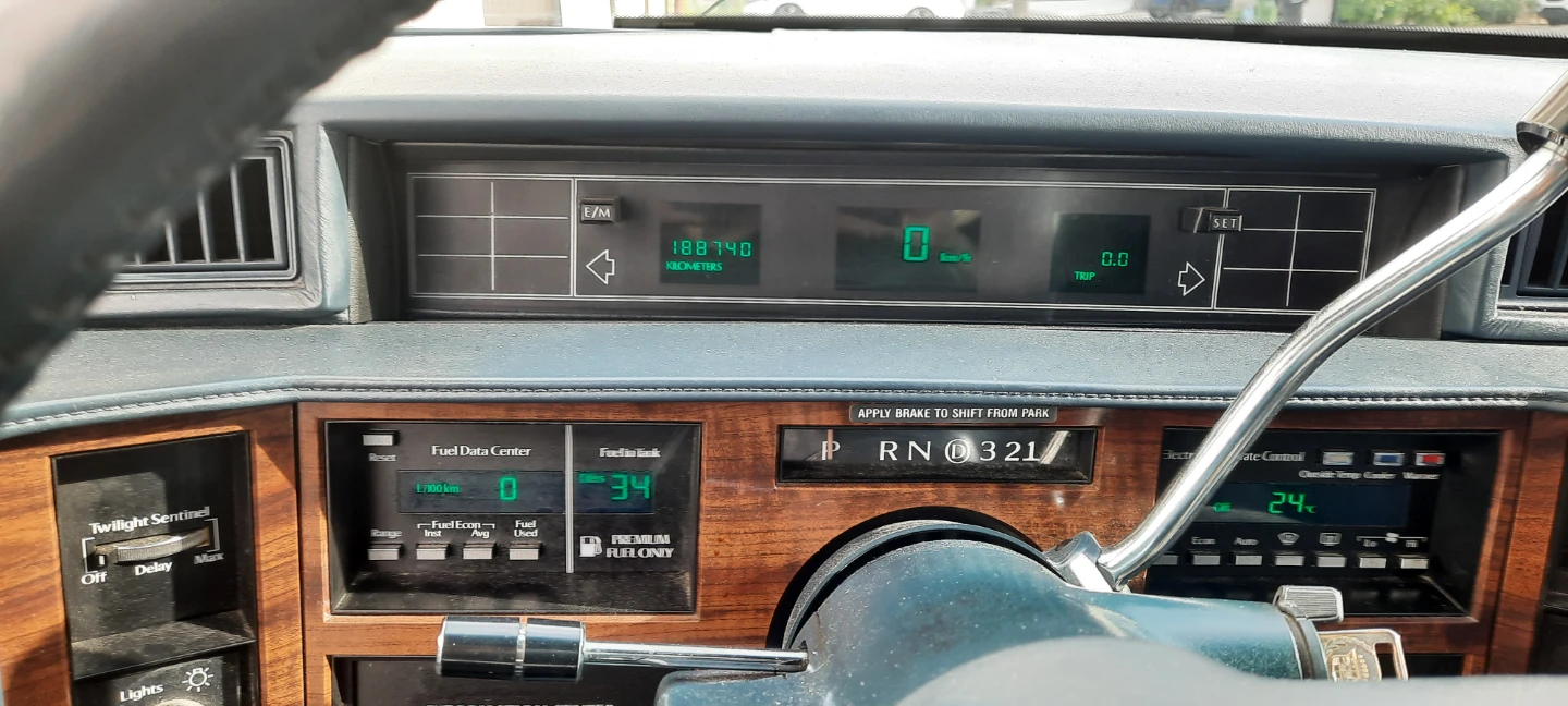 Cadillac Sedan de Ville Leather Interior - photo 4