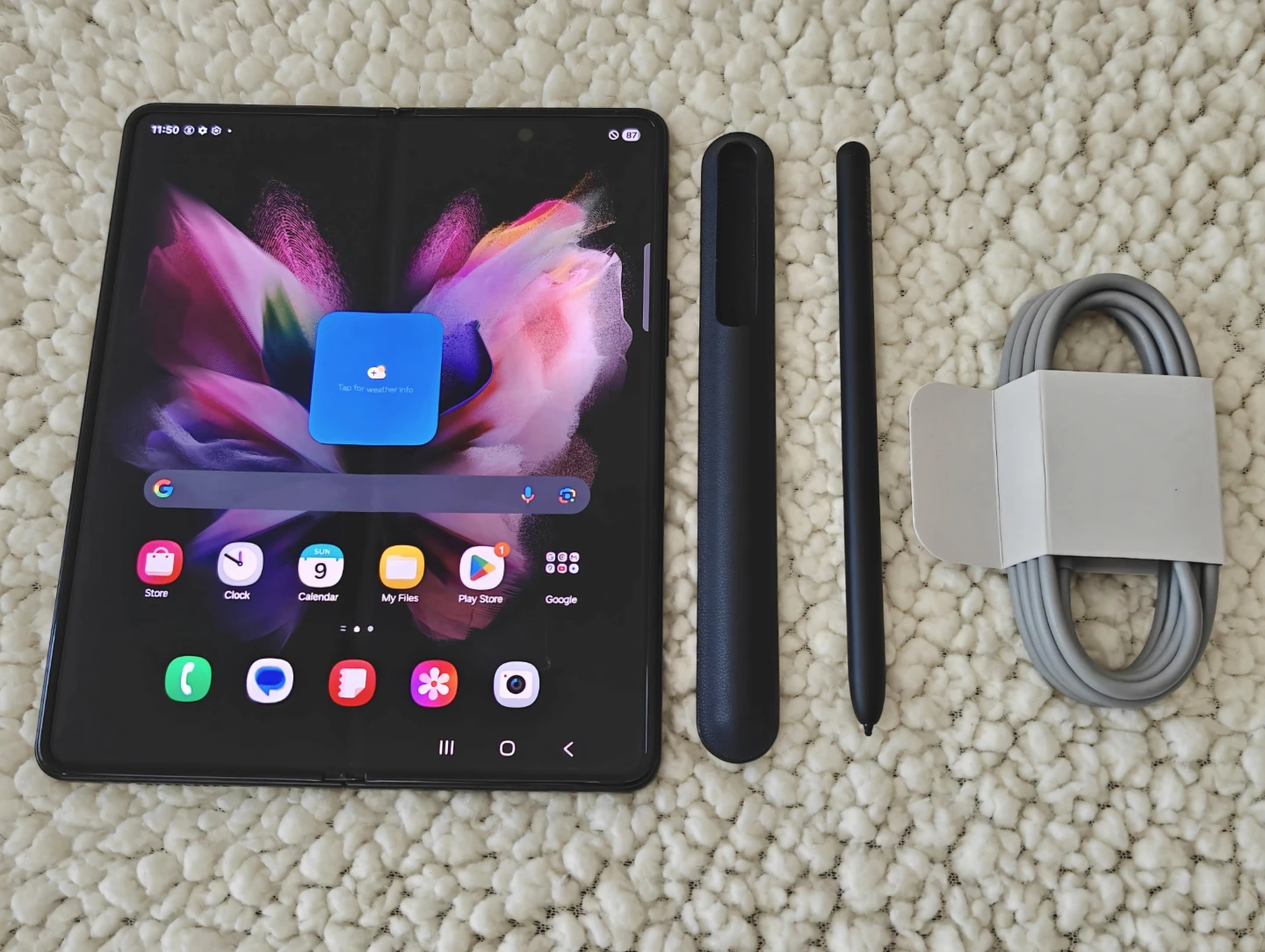 Samsung Galaxy Z Fold 3 5G - Black - Excellent