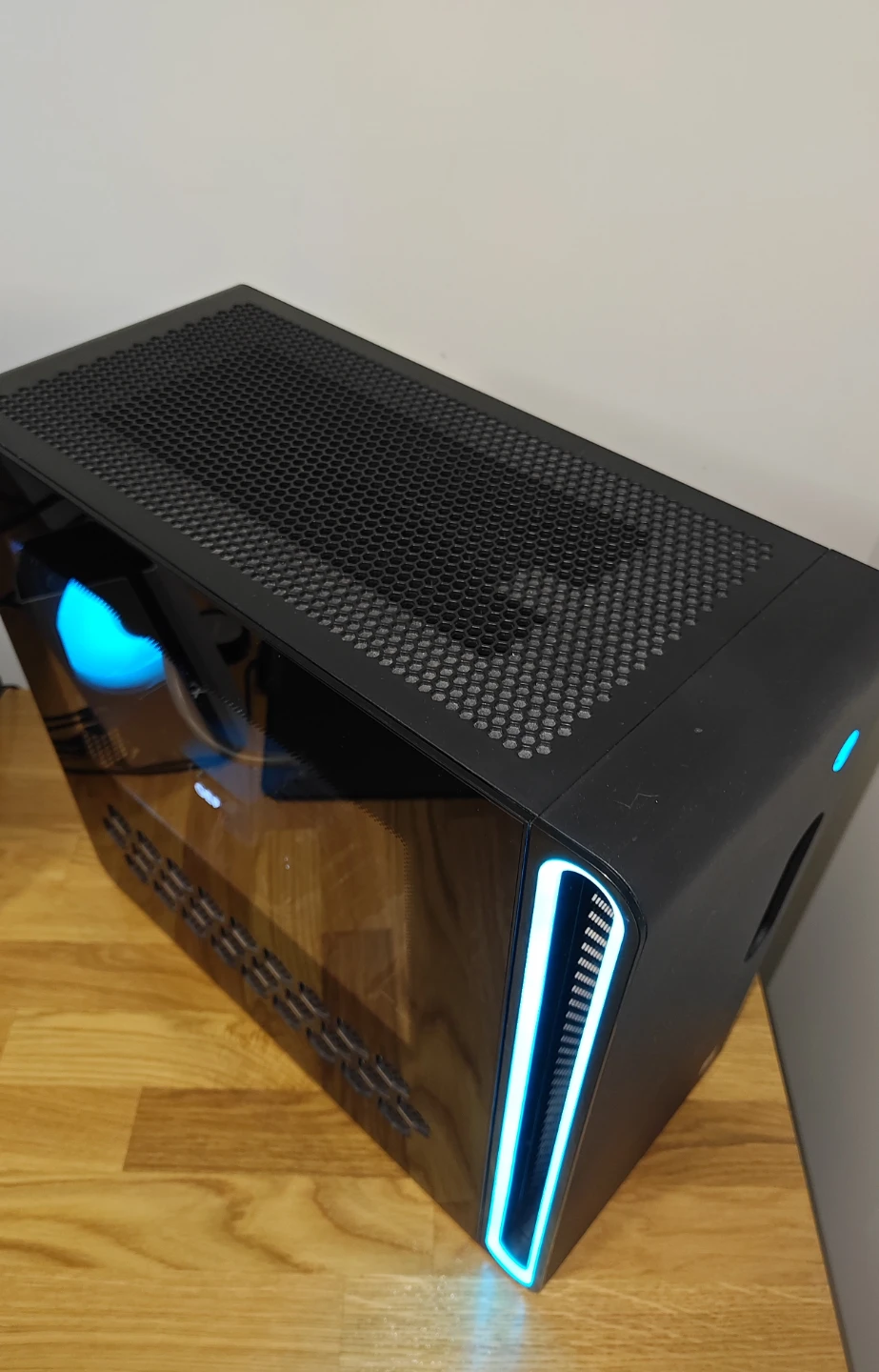 Gaming PC Computer with RTX 4060 TI GPU + I7-14700F CPU - photo 2