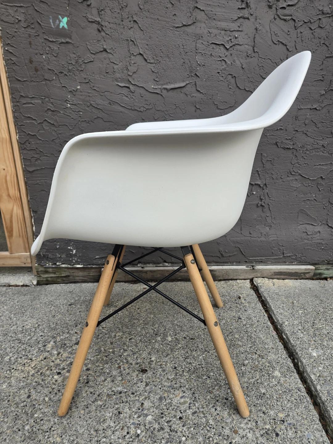 White side chair - photo 4