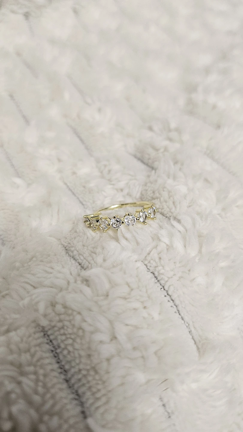 Gold-plated silver half eternity ring with cubic zirconia