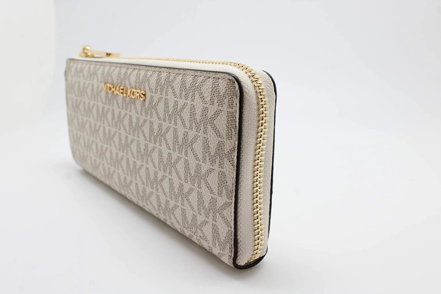 Michael Kors Jet Set Travel Large Logo Quarter-Zip Wallet