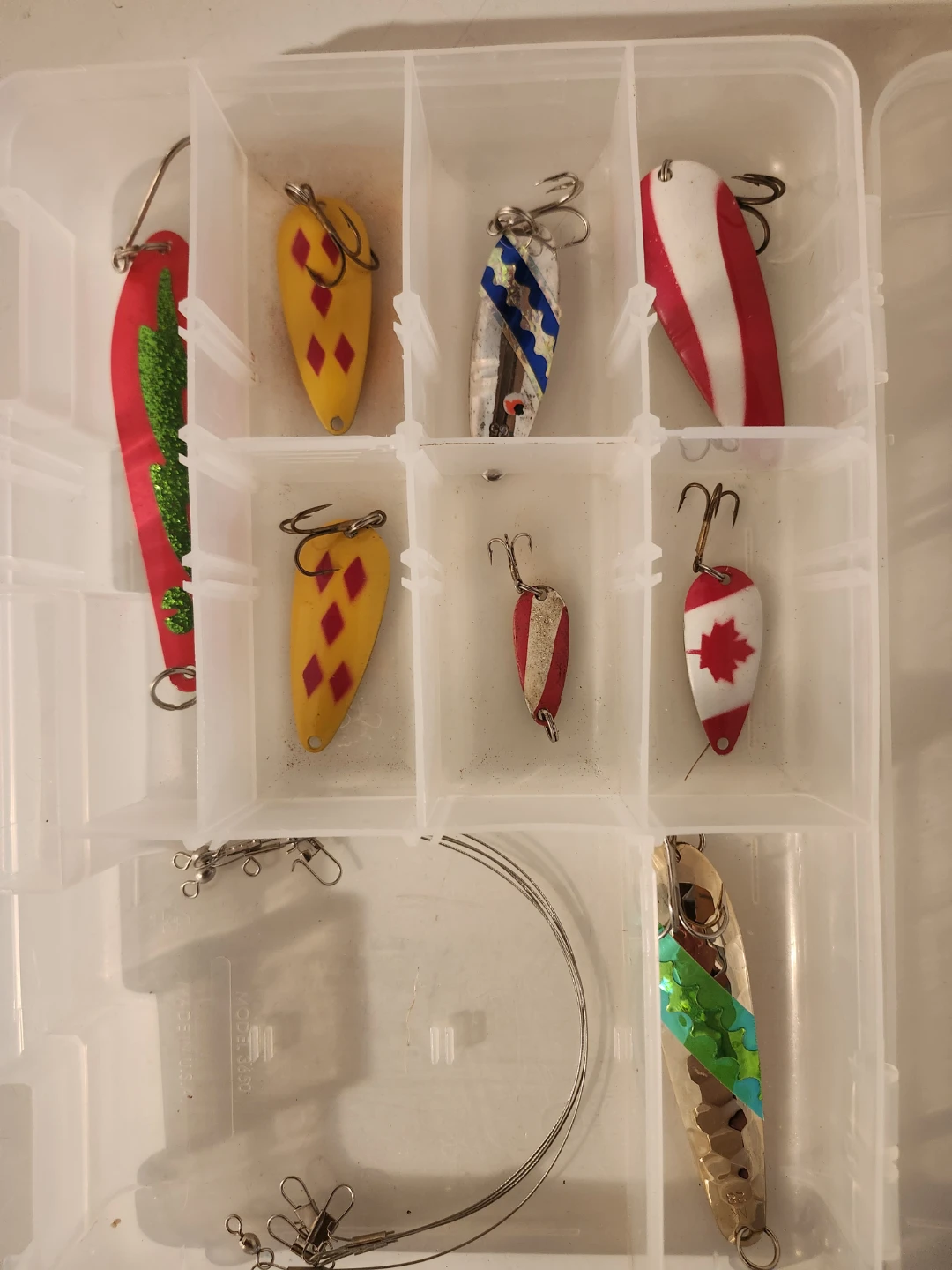 Fishing tackle tray, with lures - photo 2