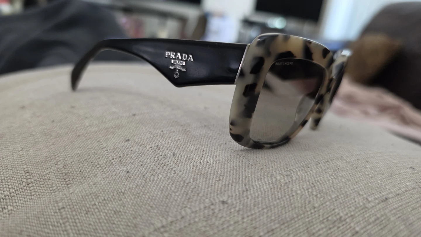 Prada SPR03Q Sunglasses ( Pristine condition)