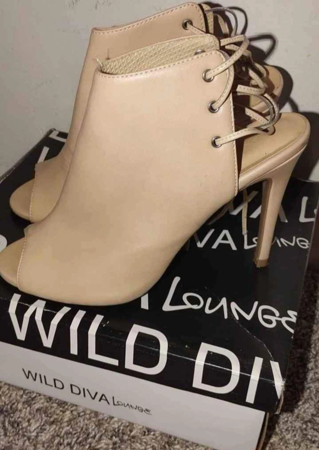 Wild Diva Lounge Nude Lace-Up Heels size 7