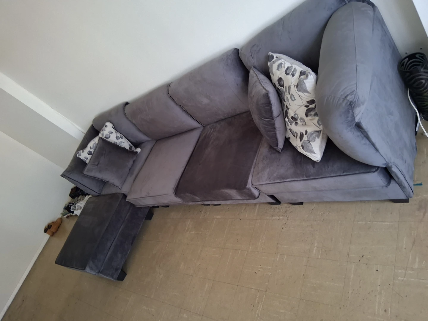 U-Shaped Sectional Sofa with Ottoman - photo 4