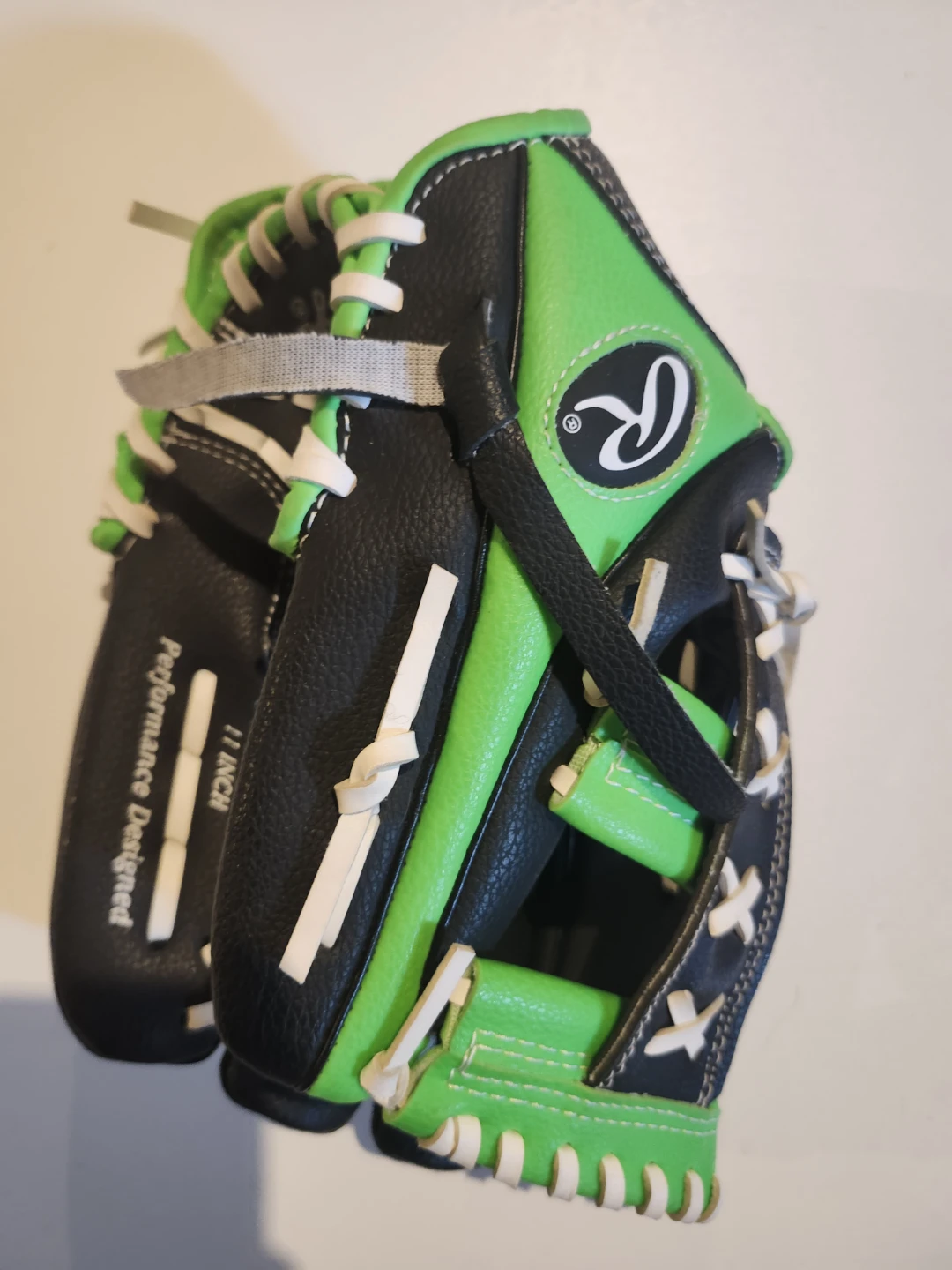 Rawlings Baseball Glove 11 Inch