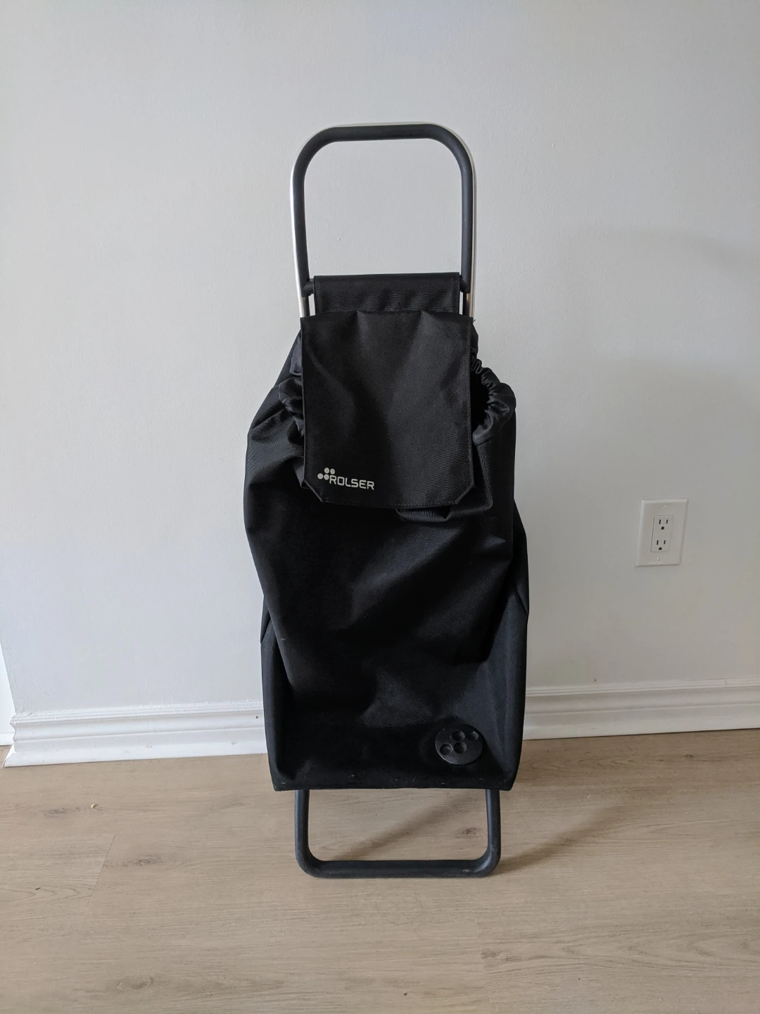 Black ROLSER Shopping Cart