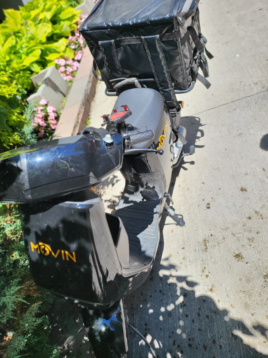 Movin Electric Scooter with Delivery Box - photo 2