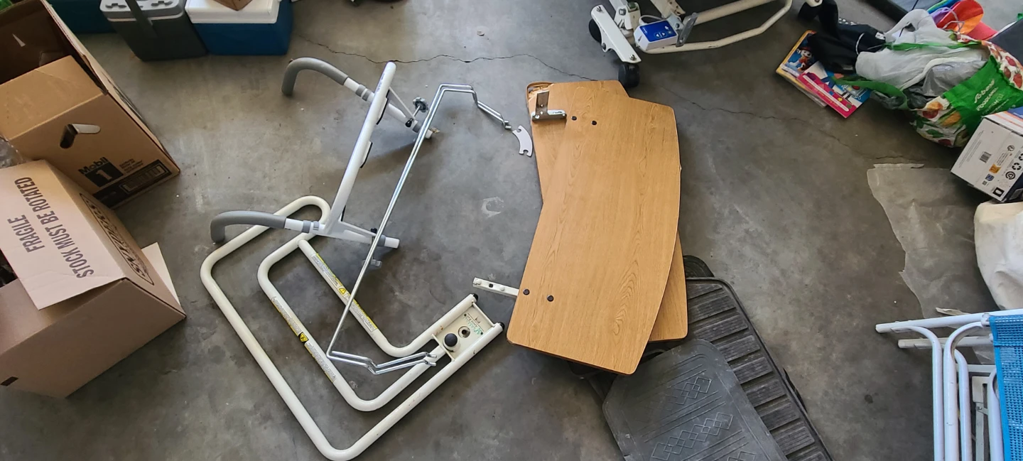 Medical bed and equipment - photo 3