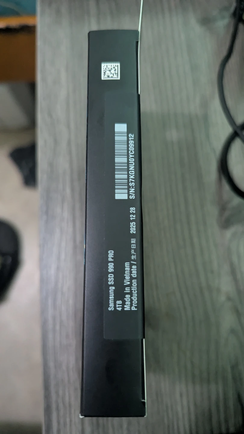BRAND NEW SEALED - Samsung 990 PRO 4TB NVMe M.2 SSD - photo 2