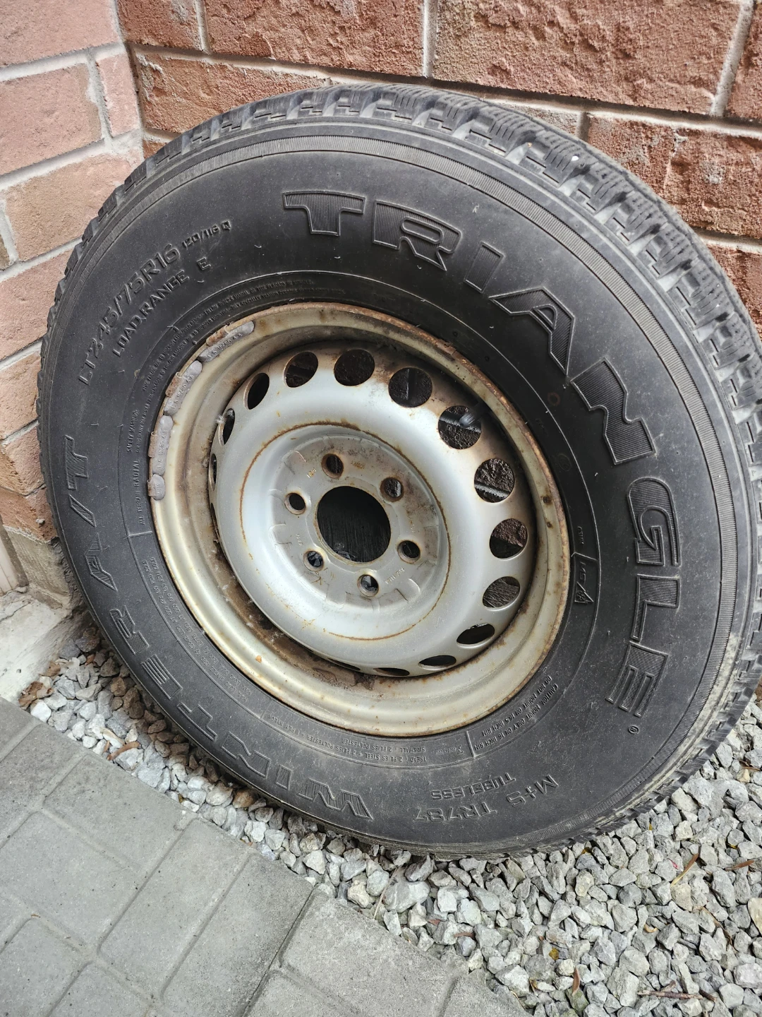 Kumho Road Venture APT 245/75R16 Tires - photo 4