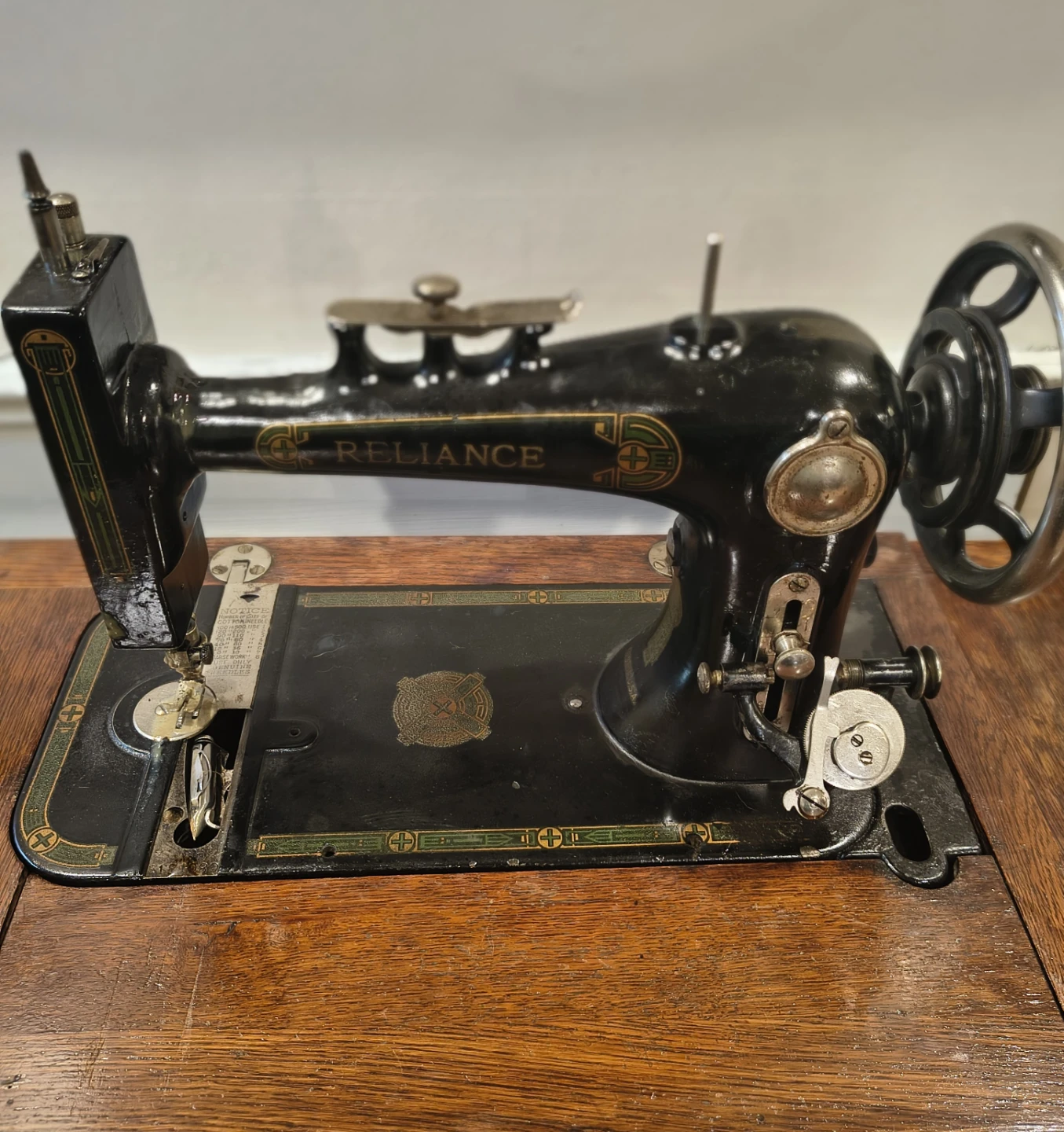 Reliance Sewing Machine with Wooden Cabinet - photo 2