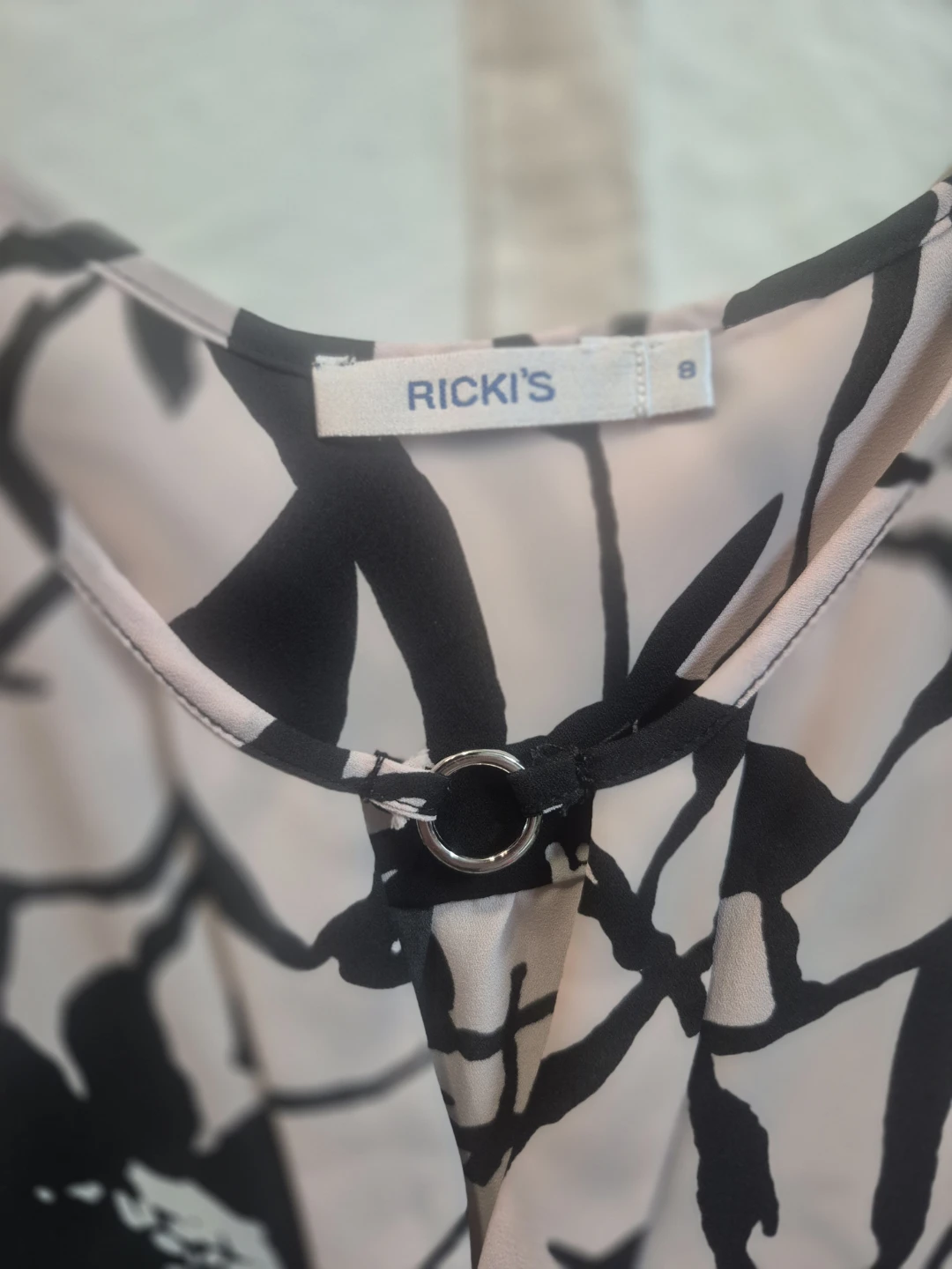 Ricki's Women's Top -Size 8