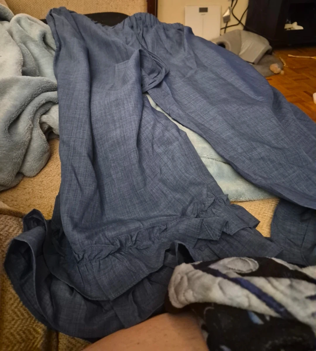 Blue Ruffle Pants.  Size 2x or size 16