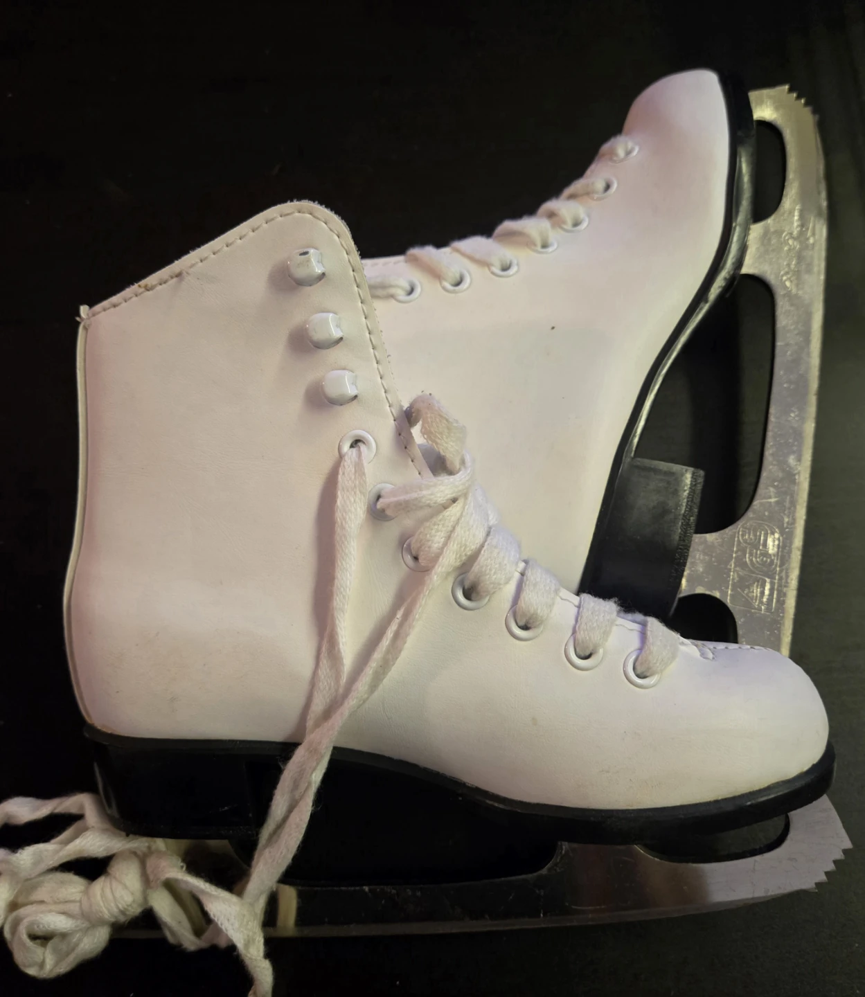 CCM Competitor Figure Skates