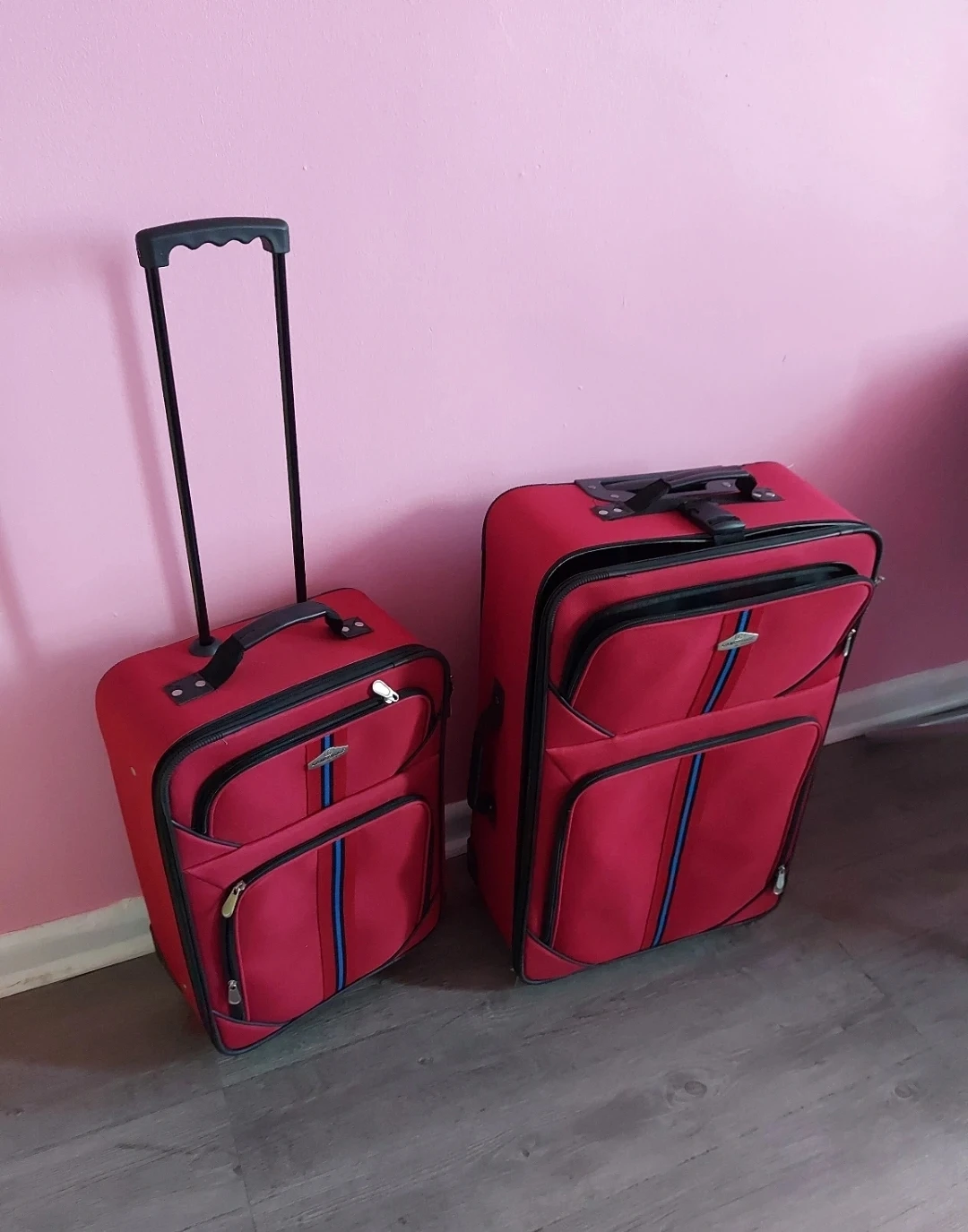 ⚽️ Red Luggage 2pc Set