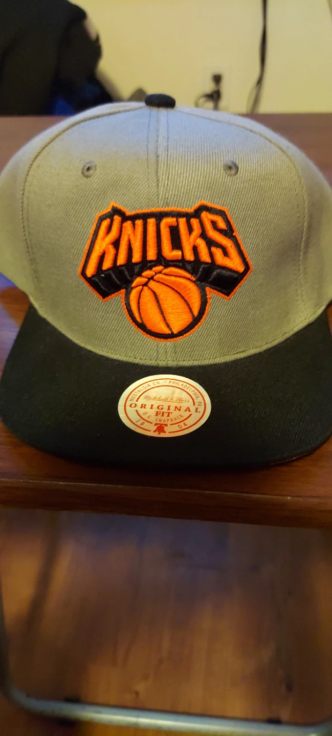 Mitchell & Ness Knicks Snapback Hat
