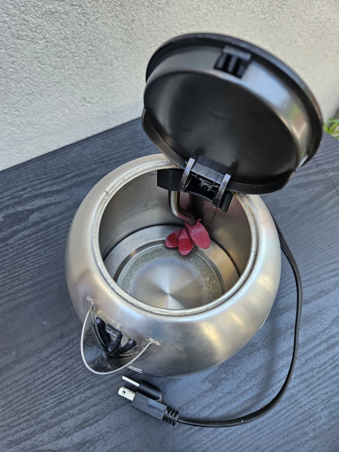 Black+Decker Stainless Steel Electric Kettle - photo 2