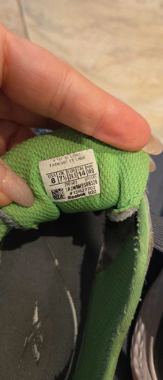 Reebok Grey & Lime Velcro Shoes sz 24.5 - photo 3