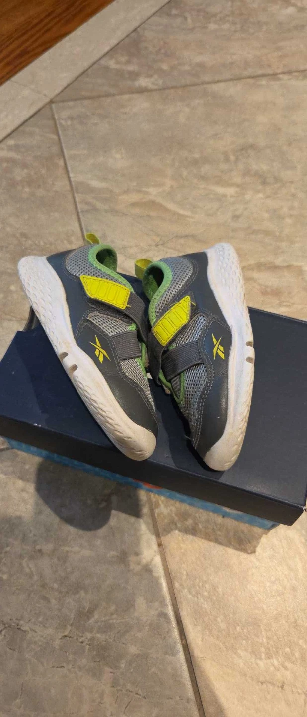 Reebok Grey & Lime Velcro Shoes sz 24.5 - photo 5
