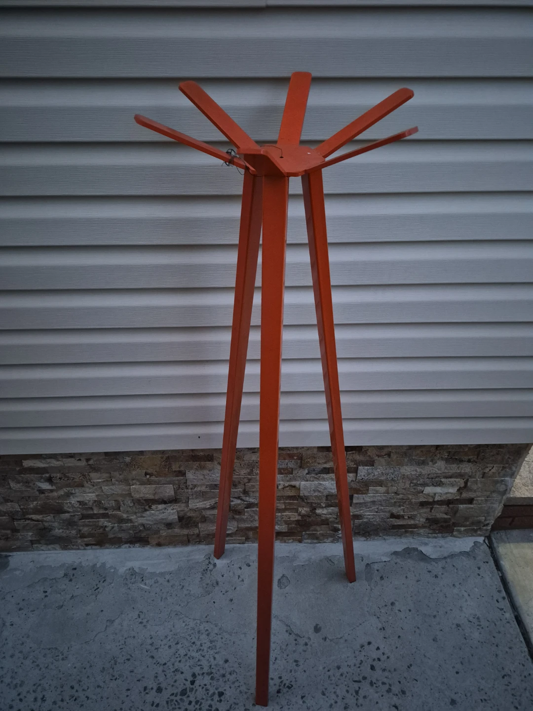 Orange Tripod Stand - photo 2