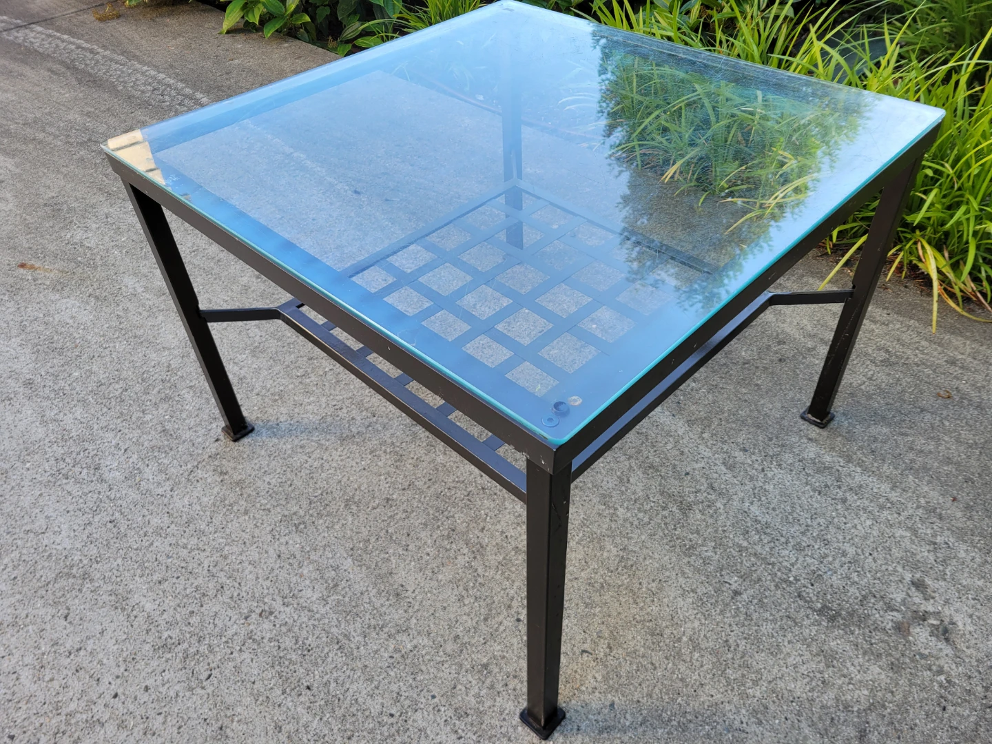 Very Nice Square Glass Top Coffee Table.