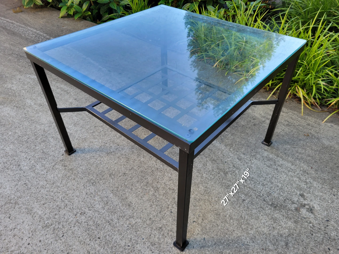 Very Nice Square Glass Top Coffee Table. - photo 2