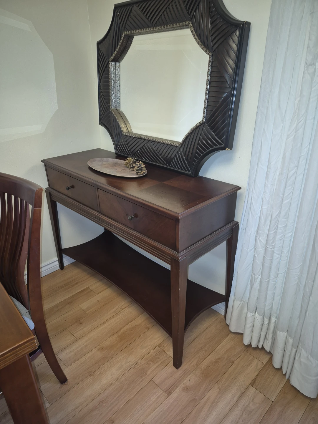 Elegant Dining Room Set – Table, 6 Chairs, Console & Mirror - photo 3