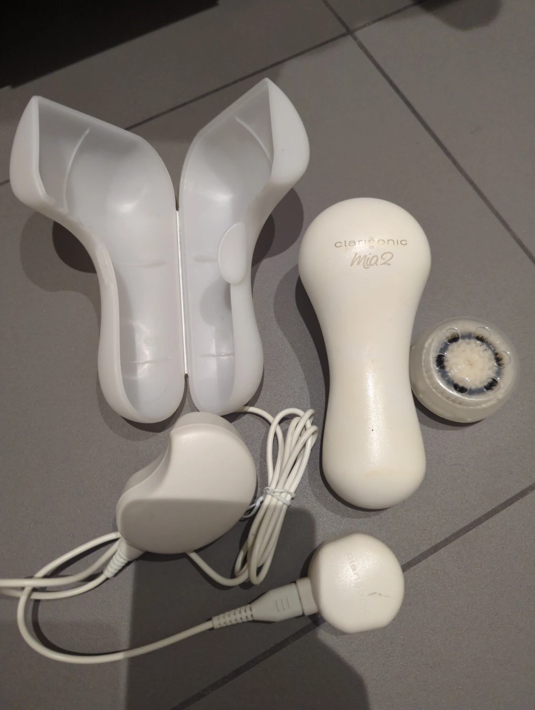 Clarisonic Mia 2 Sonic Cleansing Brush with Case