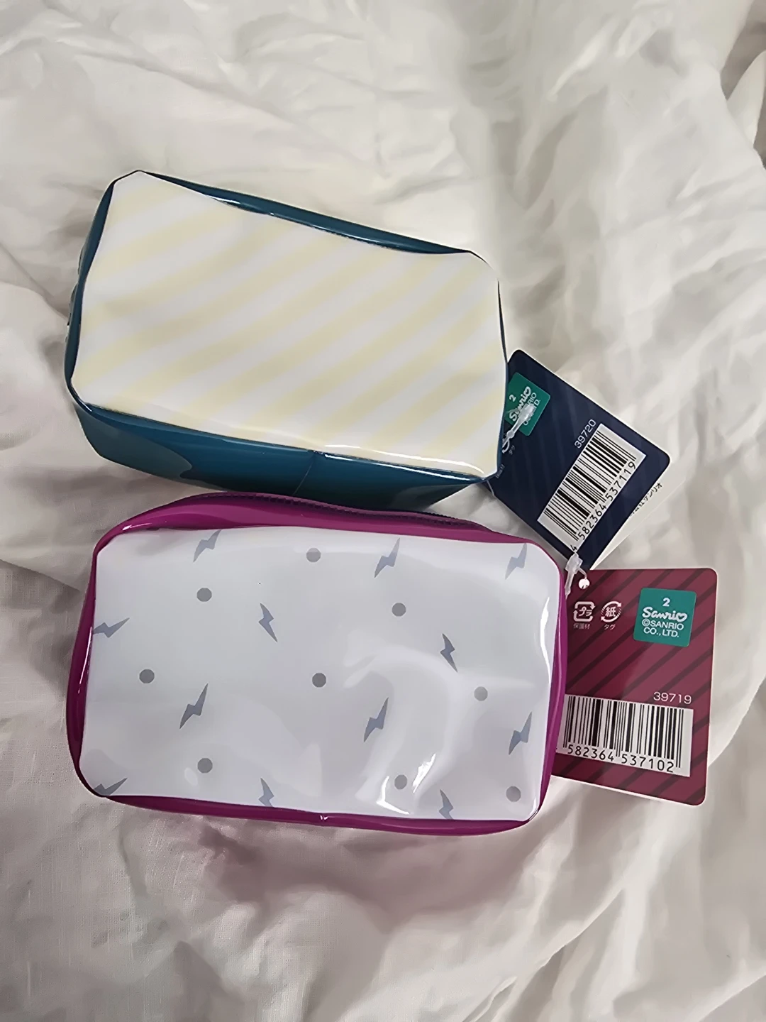 ⚽️ New  Sanrio Cinnamoroll & Kuromi Vinyl Pouches - photo 2