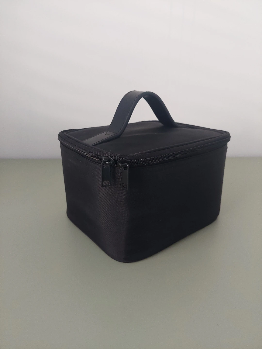 Makeup Carrying Pouch