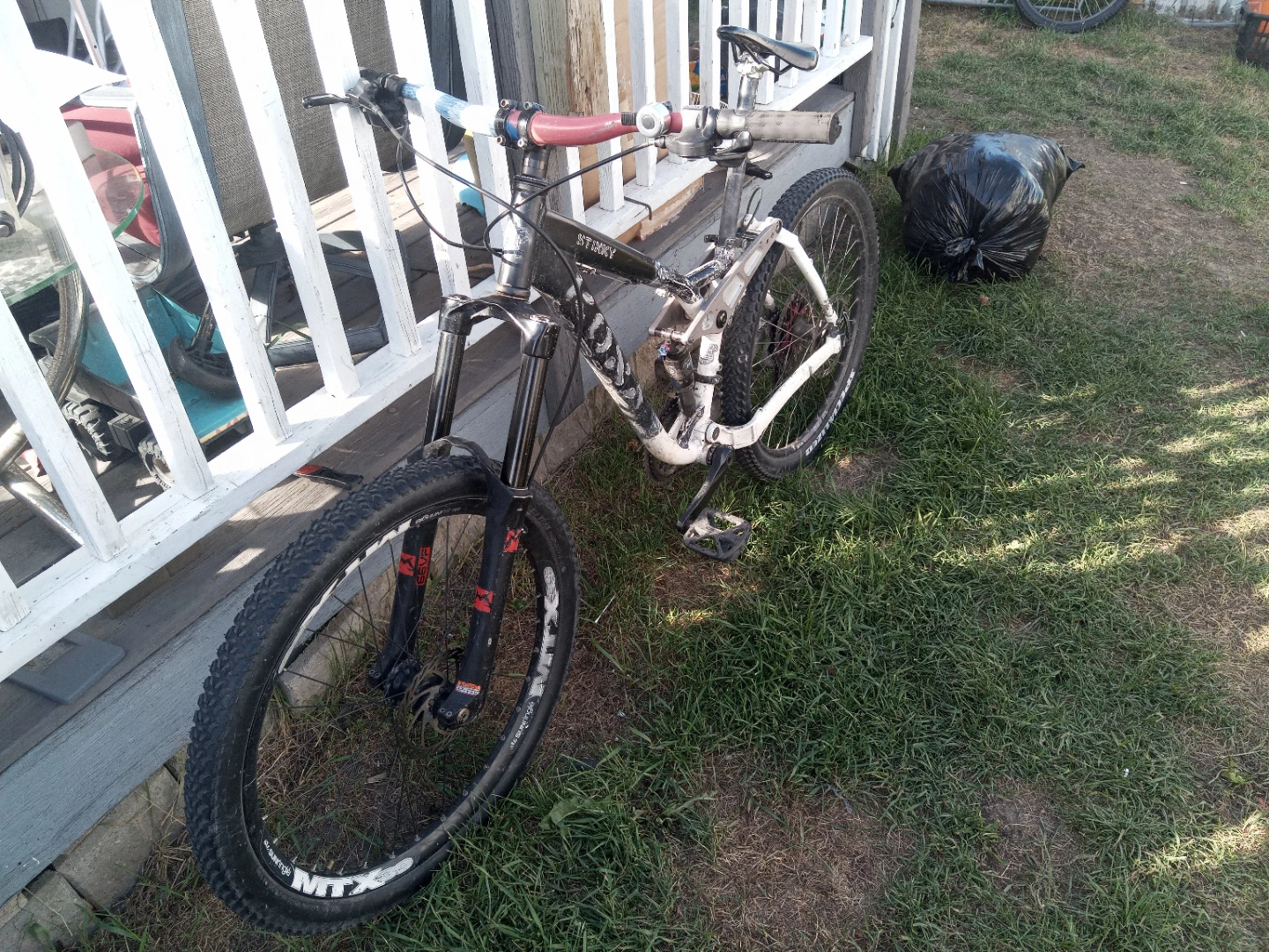Kona stinky Mountain Bike - photo 2