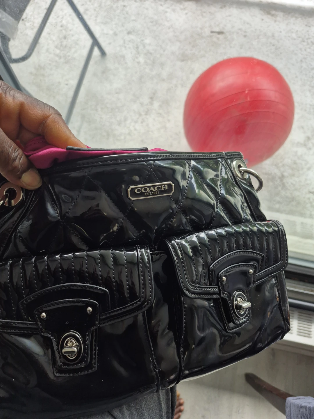 Black Patent Leather Coach Shoulder Bag - photo 4