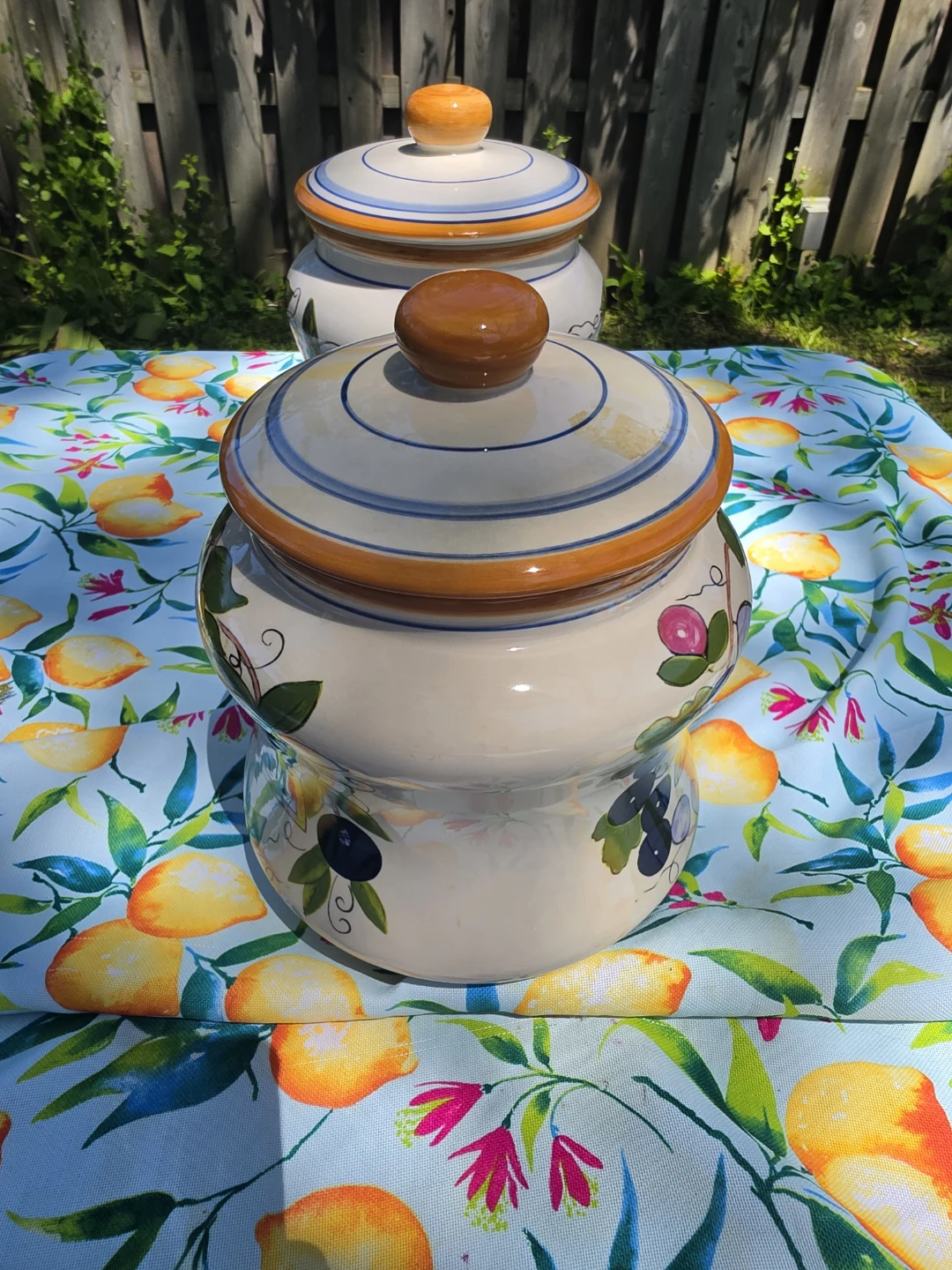 Set of 2 Biscotti Jars with Fruit Design - photo 4