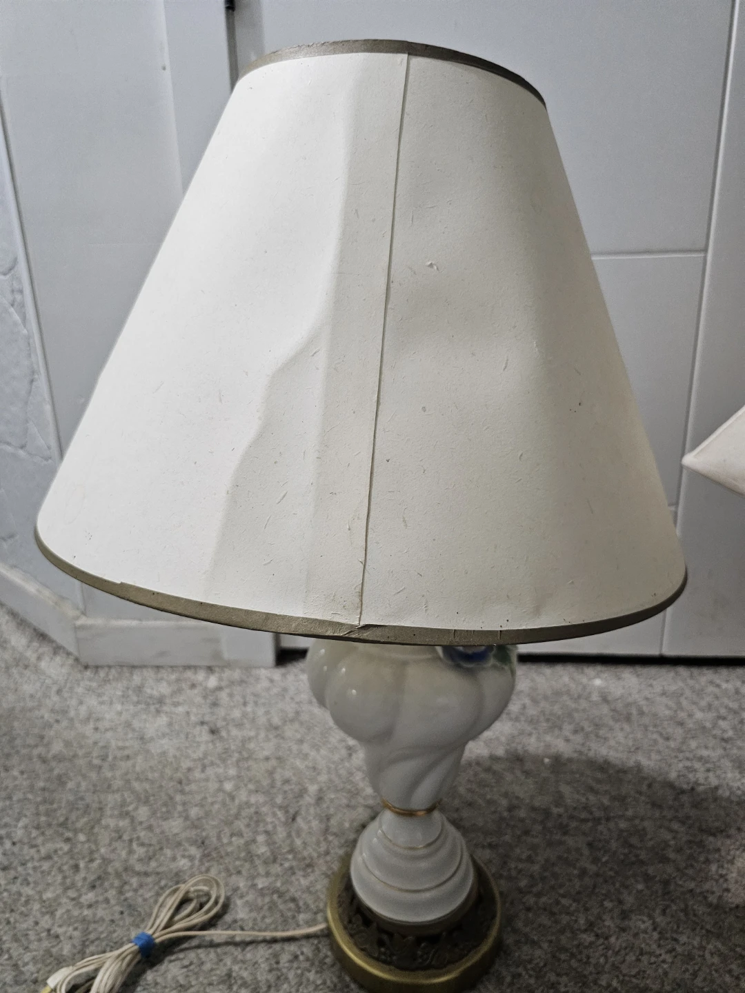 Vintage Ceramic Floral Table Lamp
