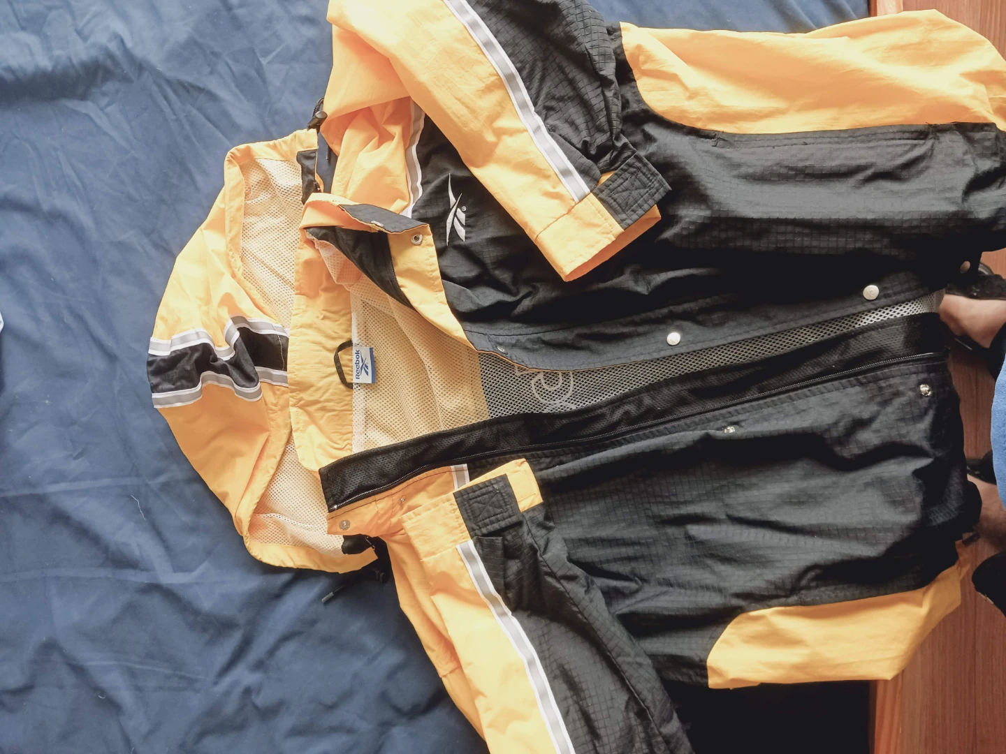 ⚽  Reebok Windbreaker Jacket Yellow Black - photo 5