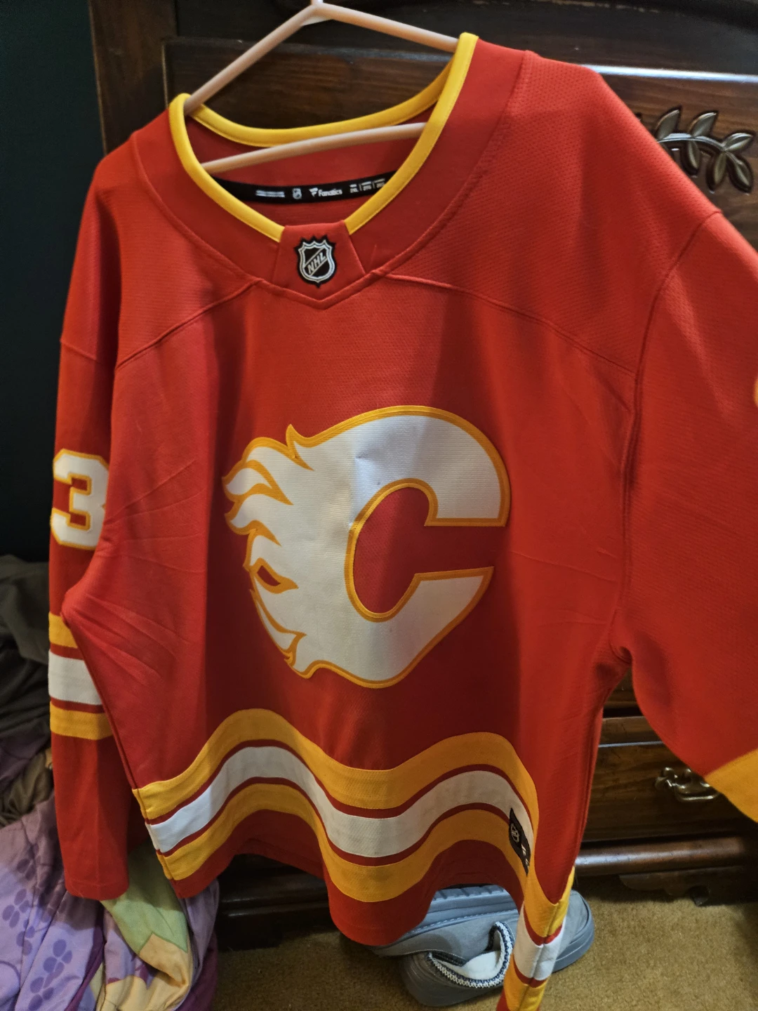 Calgary Flames retro Gaudreau Signed Hockey Jersey