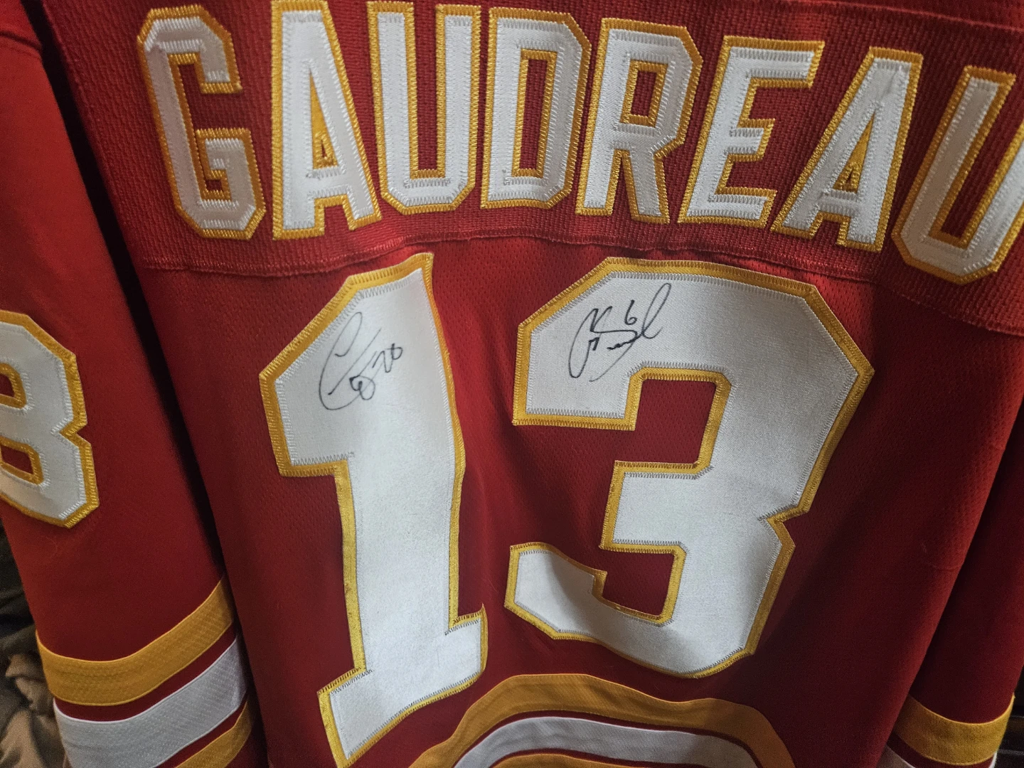 Calgary Flames retro Gaudreau Signed Hockey Jersey - photo 3