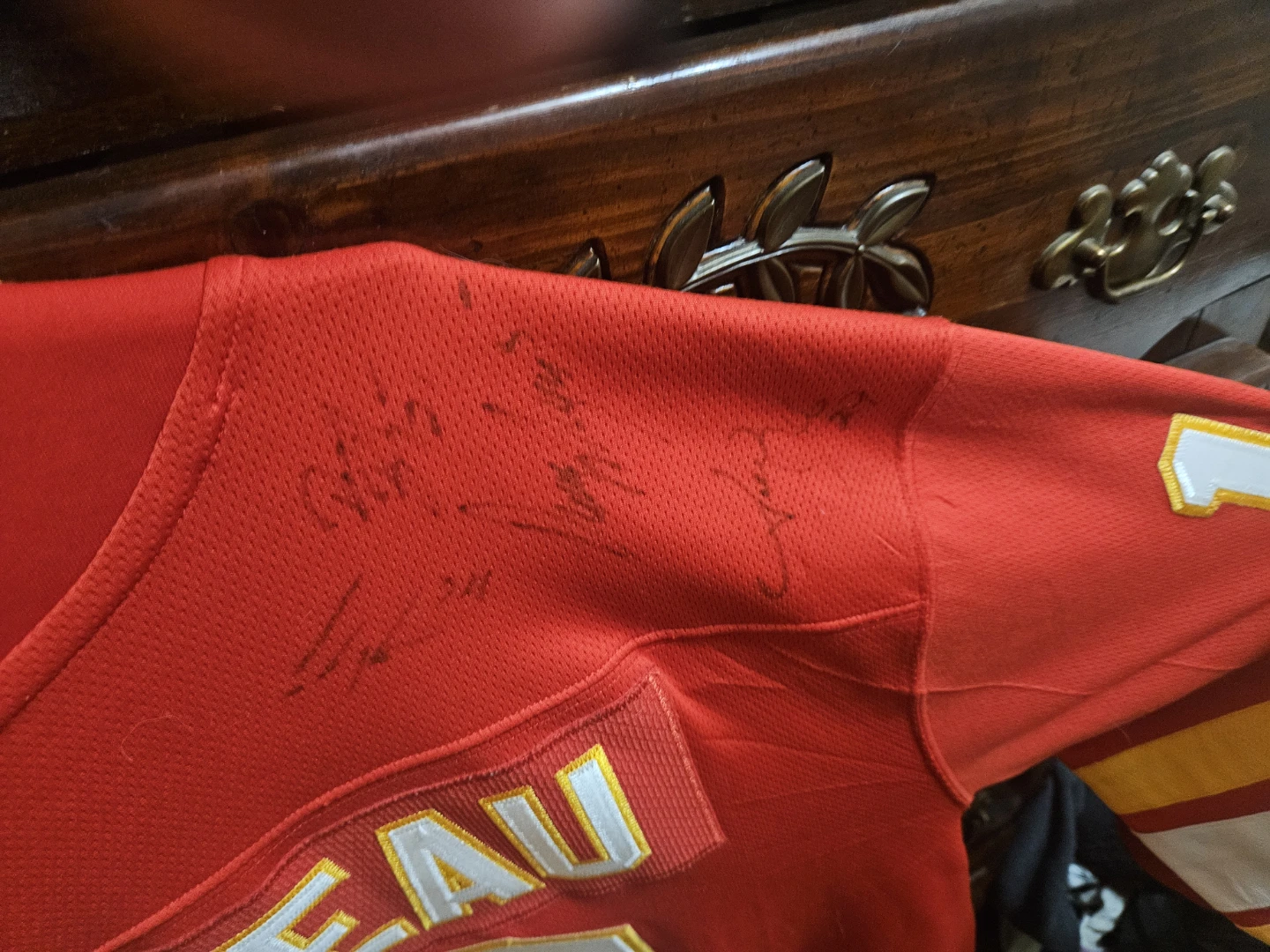 Calgary Flames retro Gaudreau Signed Hockey Jersey - photo 4
