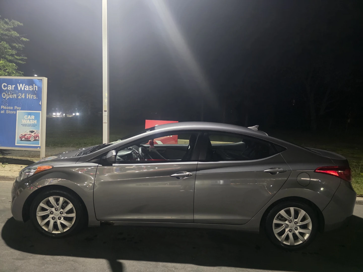 Hyundai Elantra Sedan - photo 4