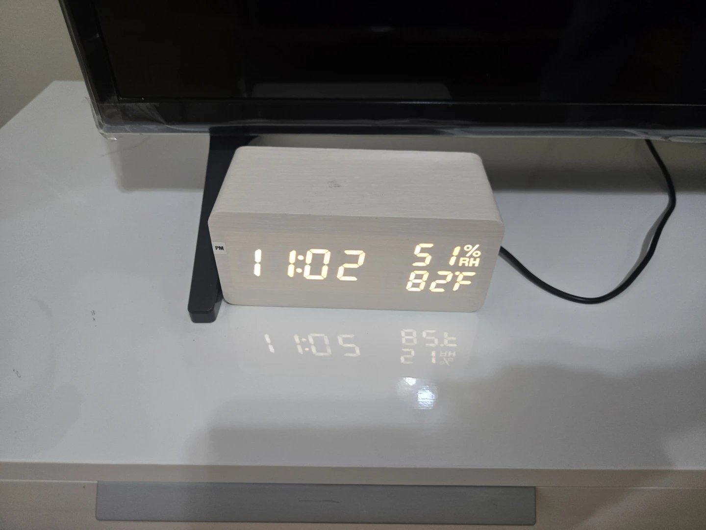 Wooden Digital Alarm Clock with Humidity and Temperature Display
