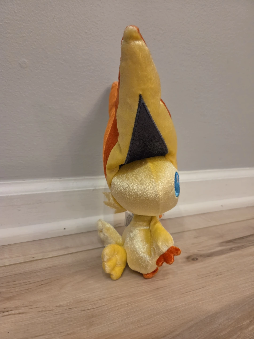 Victini 2016 Pokemon 20th Anniversary 9" Tomy Plush - photo 5