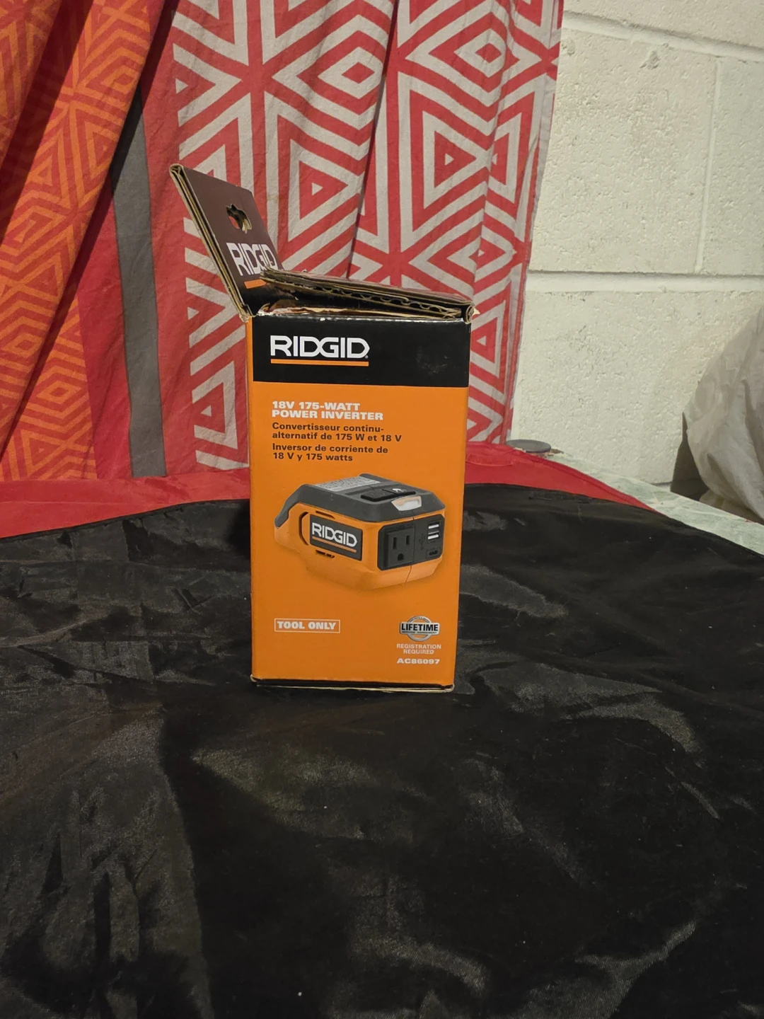 RIDGID 18V 175-Watt Power Inverter - photo 5