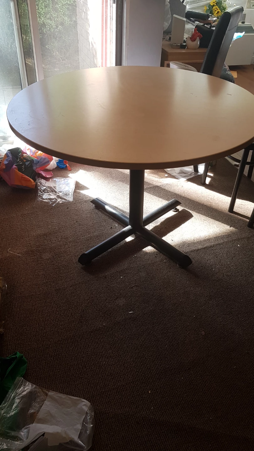 Round cafe table - photo 2