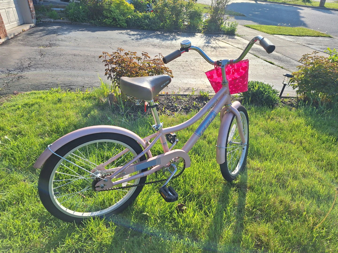 Pink CCM Girls' Bike with Basket - photo 2