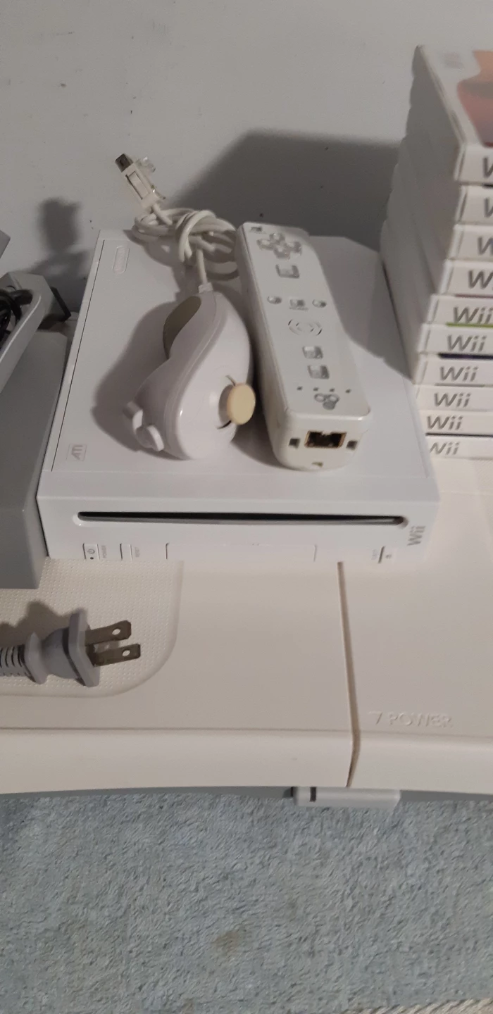 Nintendo Wii Console with Games and Accessories - photo 2